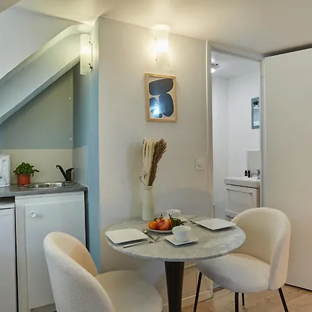 Place Vendome By Prestige